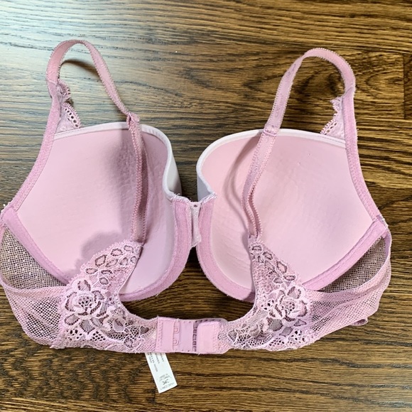 Set of two Victoria Secret Angels Lacey Bras - Picture 4 of 13